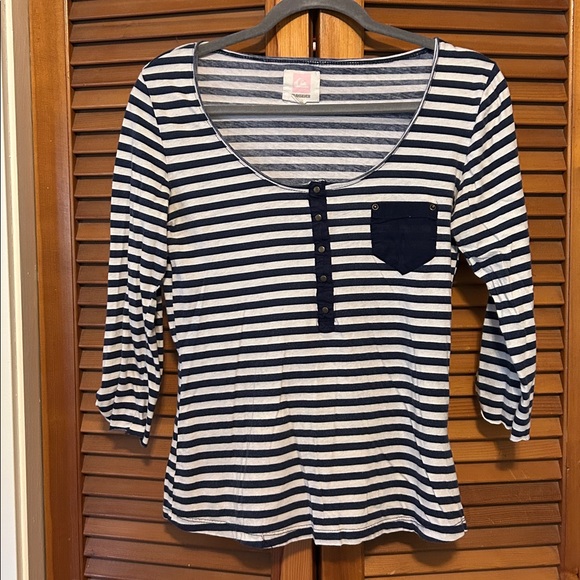 Striped Navy and White Top - Picture 1 of 8